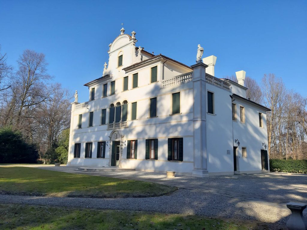 restauro facciate villa padova